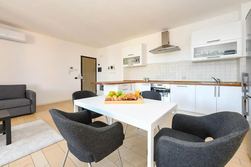 Alba Apartment Picedo 0*,
